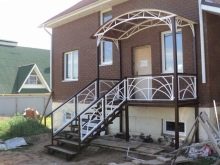 Как сделать крыльцо в частном доме своими руками